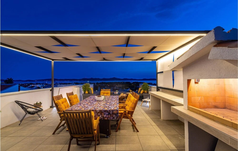 Amazing Apartment in Zadar With Sauna, Wifi and 2 Bedrooms