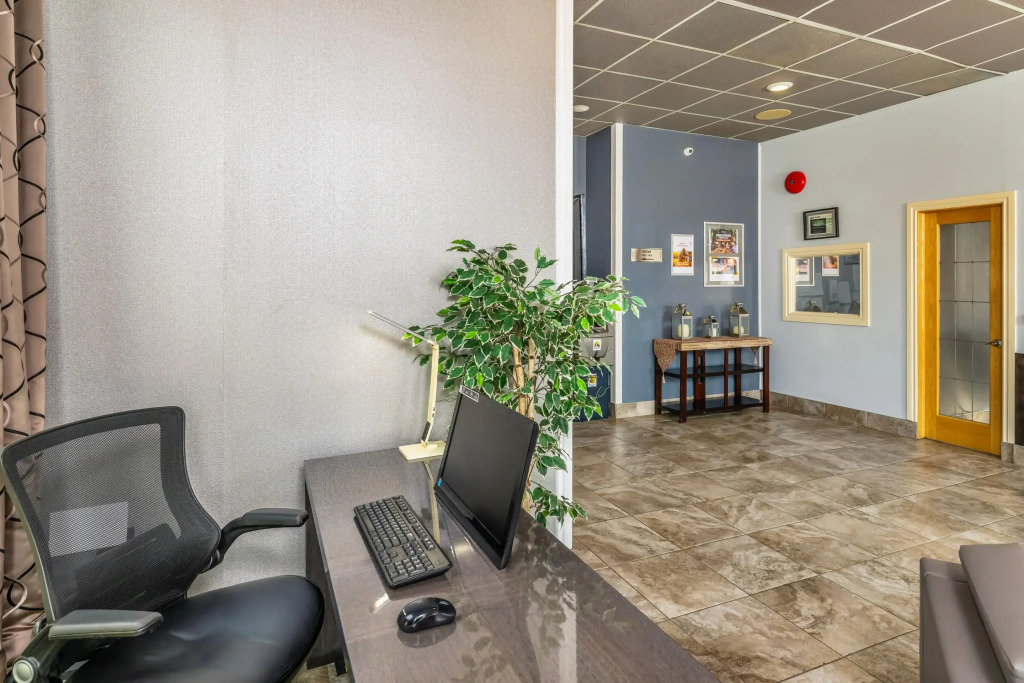 Quality Inn & Suites High Level
