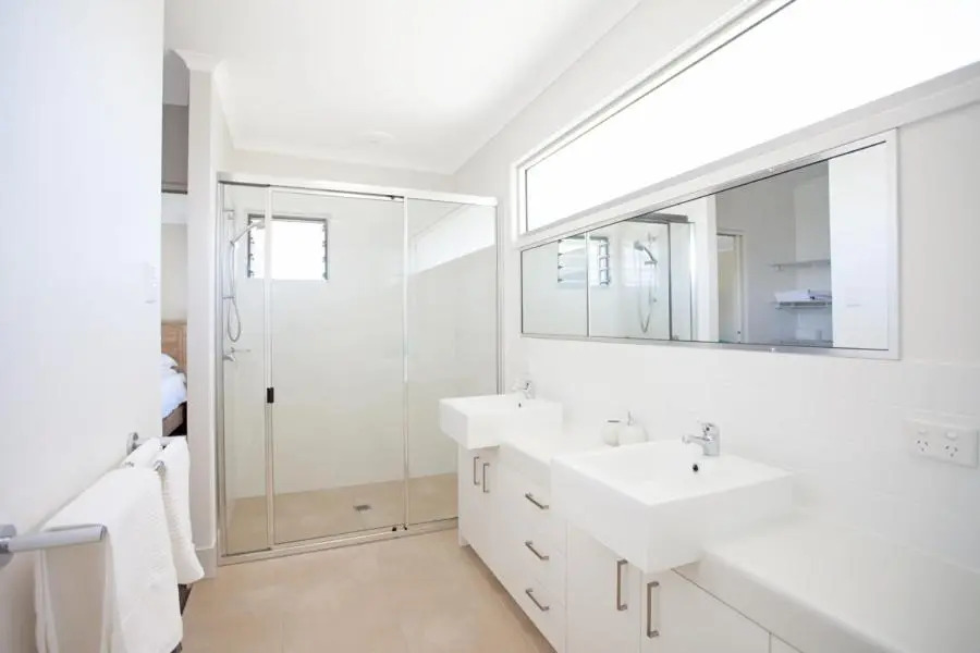 Petrie Beach Holiday Home