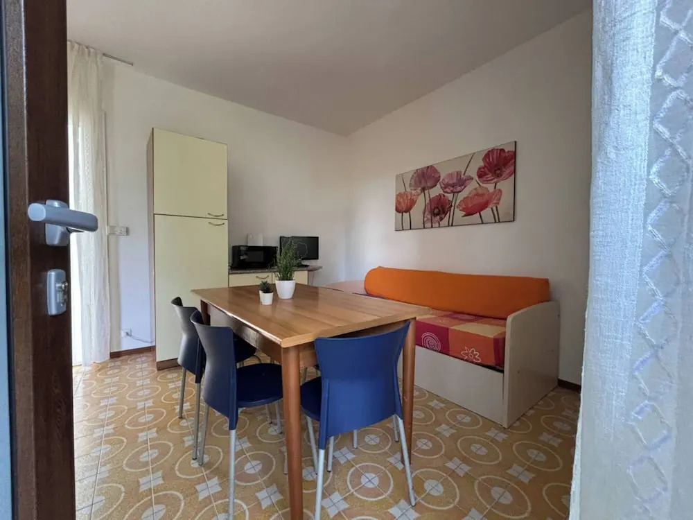 Villa with garden 250 meters from the beach