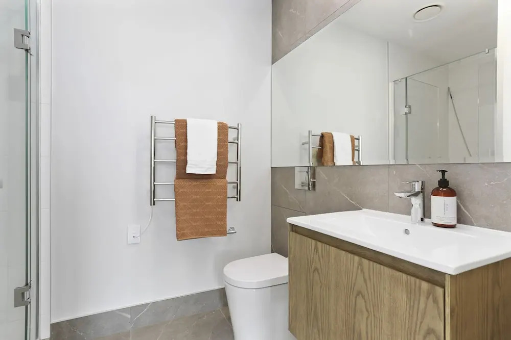 Enfield Sky- Brand New Penthouse