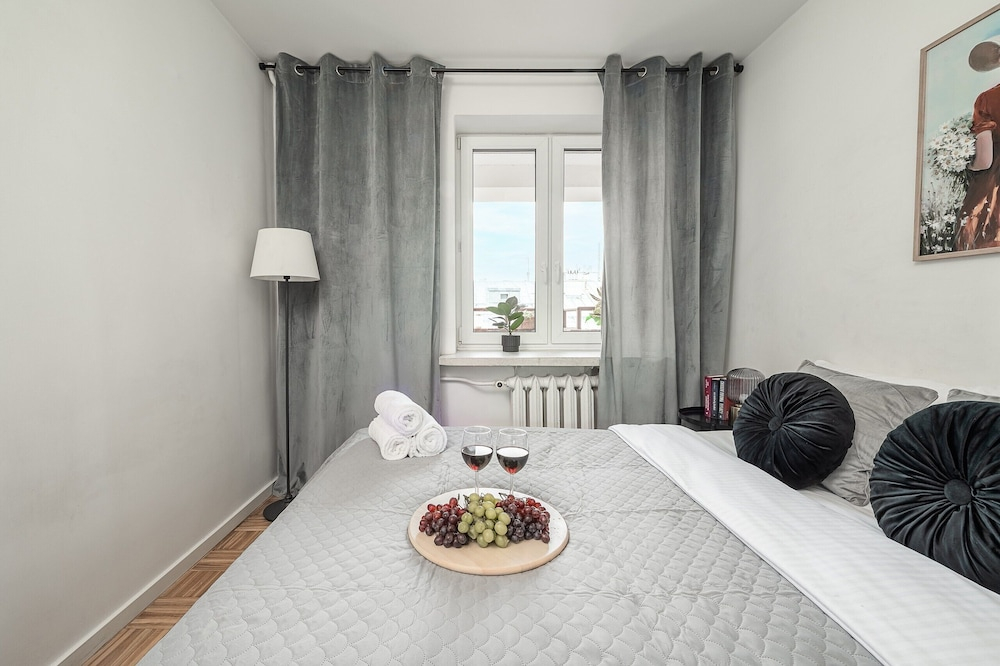 Cozy Apartment with balcony near Museum