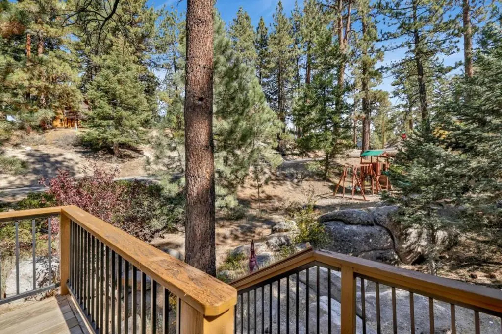 Top Notch Lodge #2056 by Big Bear Vacations