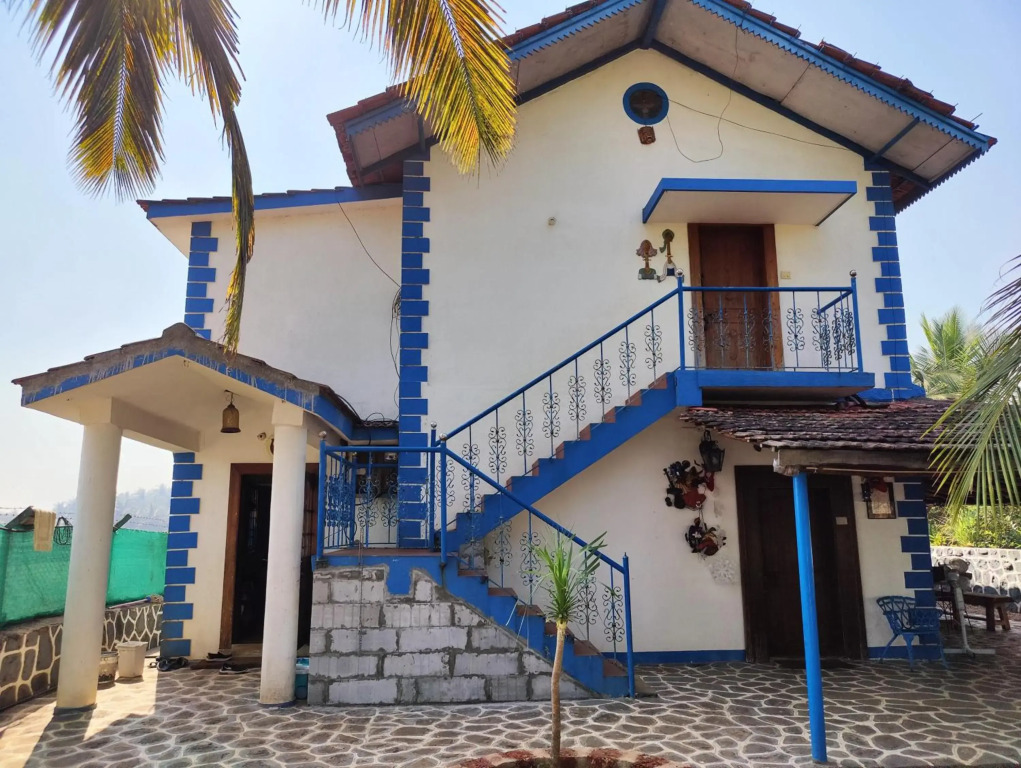 Aqua Arina Holiday Farm House