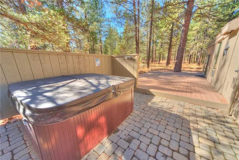 Diamond Peak Lane 5