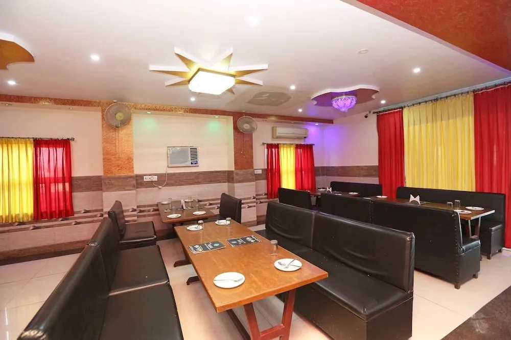 OYO 19696 Hotel Rbk Palace And Restaurant