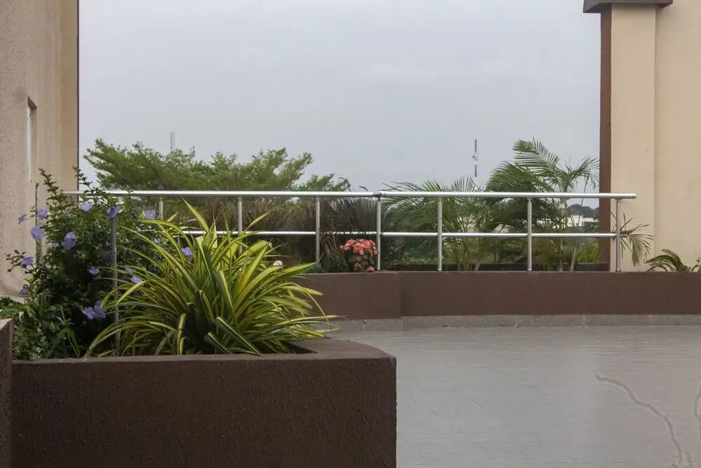 Emerald Suites