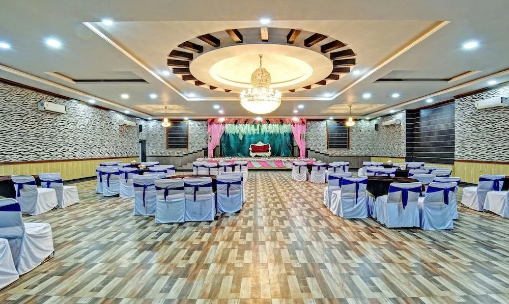 FabHotel RDGR Saalt