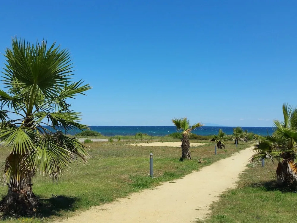 Beautiful, Comfortably Furnished Holiday Home in Corsica