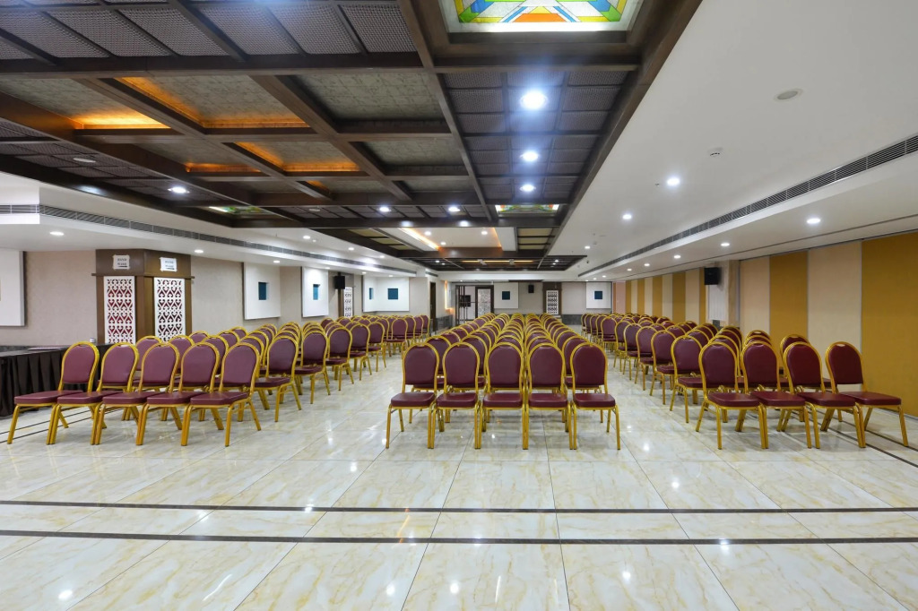 OYO 897 Hotel Surabhi Elite