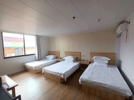 Wuyuehua Hostel