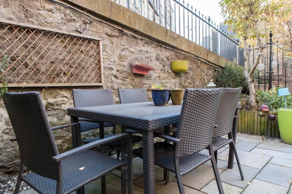 Central Cosy Home for 6 in Edinburgh