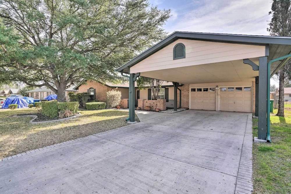 San Antonio Home w/ Pool, Near Lackland AFB
