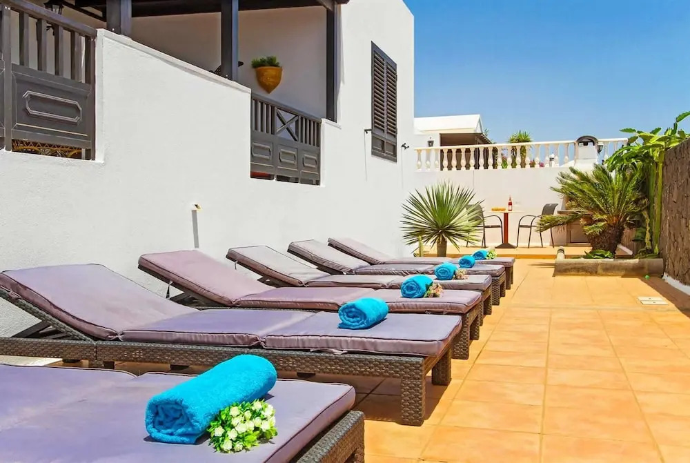 Villa With 3 Bedrooms in Tías, With Wonderful sea View, Private Pool, Enclosed Garden Near the Beach
