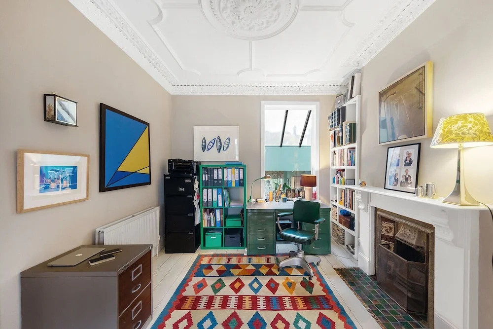 Colourful on Ormiston Grove