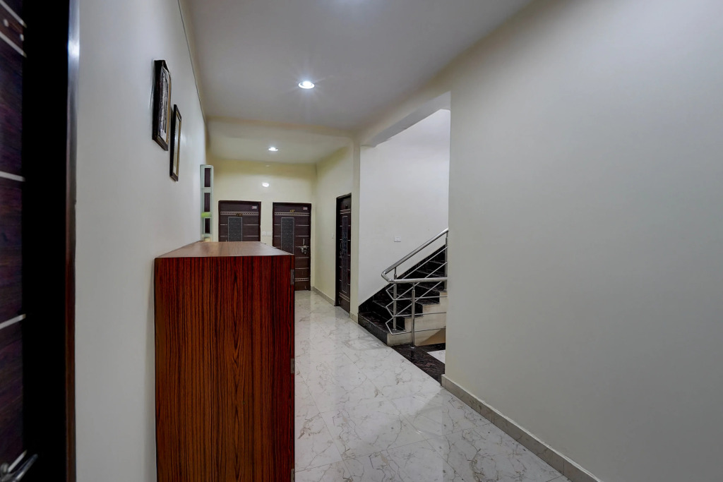 Super Hotel O Samne Ghat