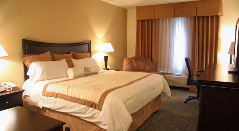 Ramada Mccomb