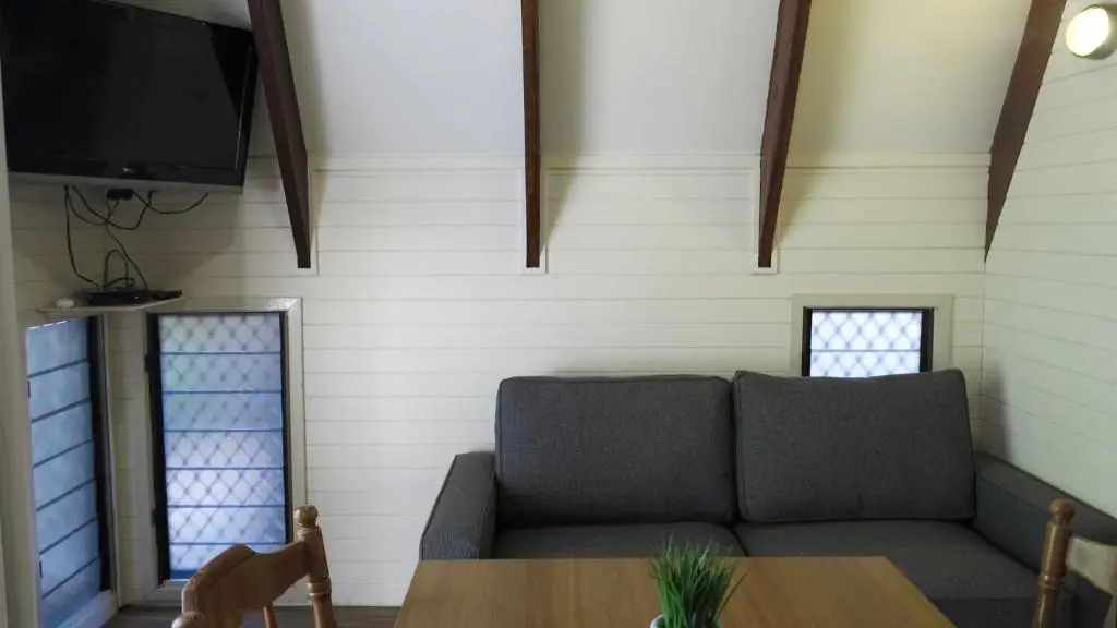 Picnic Bay Chalet Unit 2