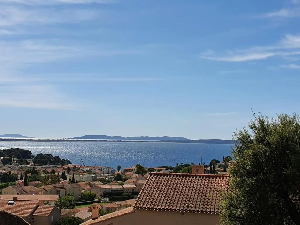 T2 Standing Vue Mer (Adults Only)