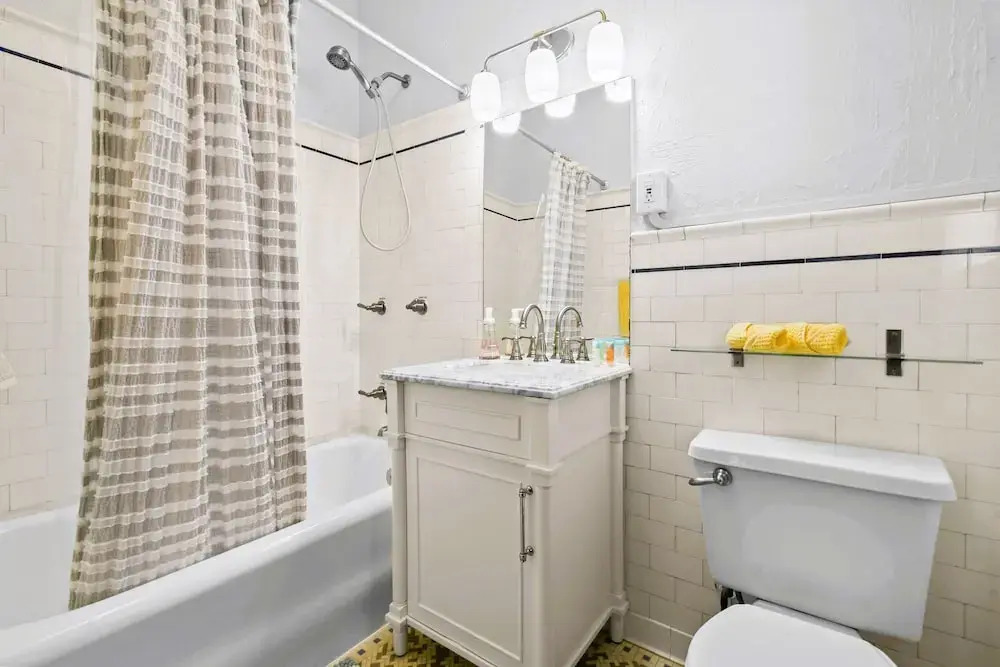 1926 Mediterranean Home With Heated Pool Sleeps 12