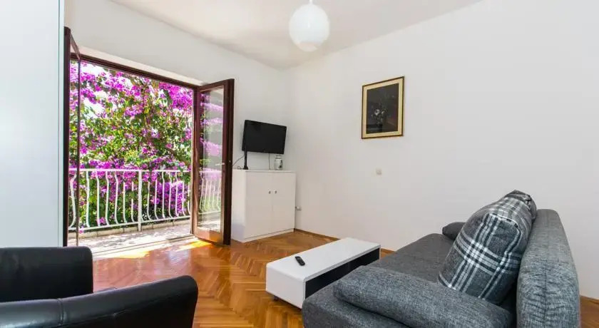 Apartment Malui