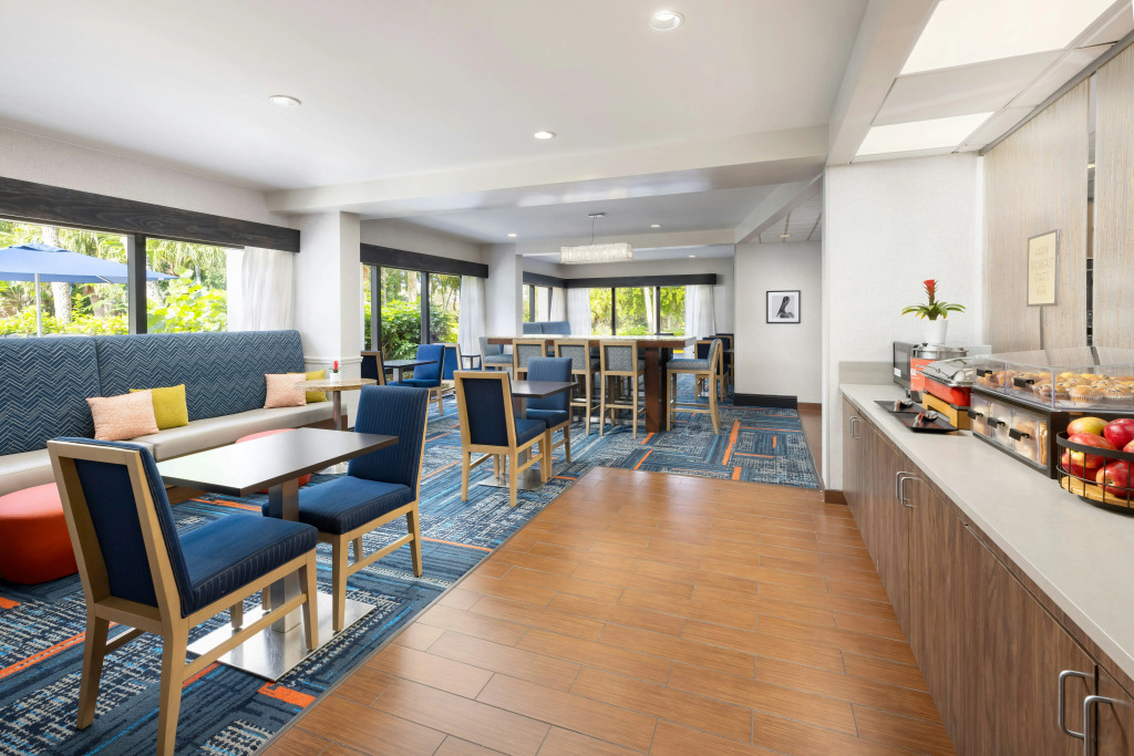 Hampton Inn Naples-Central
