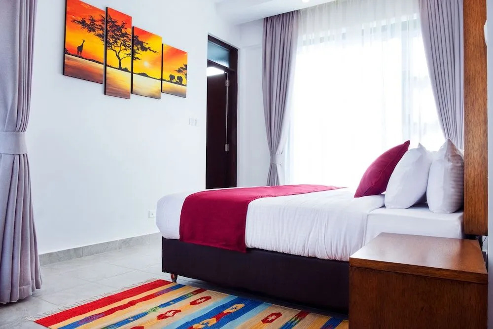 LAziz Suites - Near Aga Khan Hospital