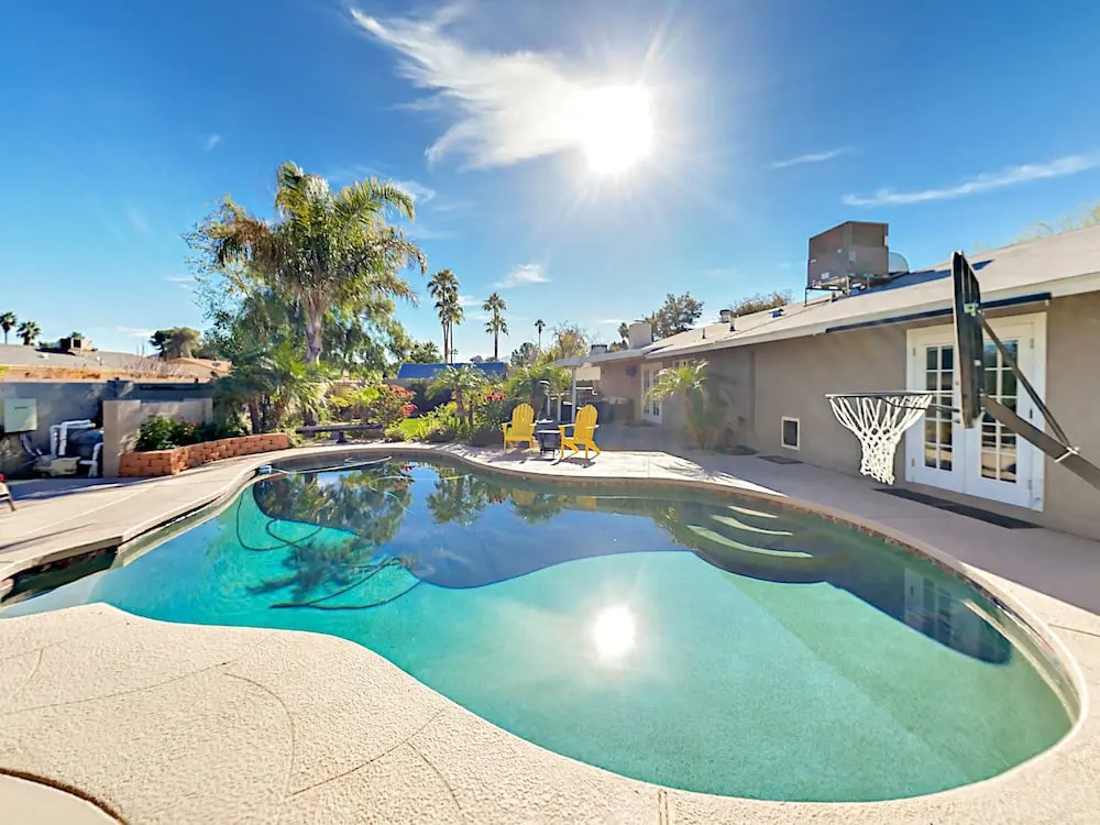Stylish Desert Oasis - 3 Br Home