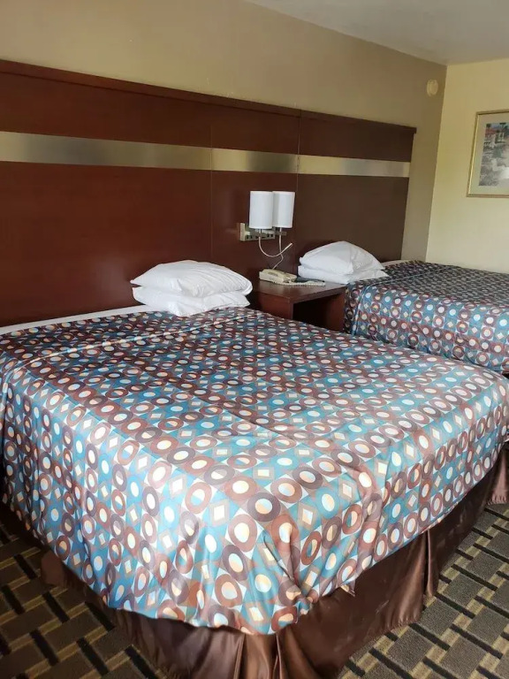 Taylor village inn and suites