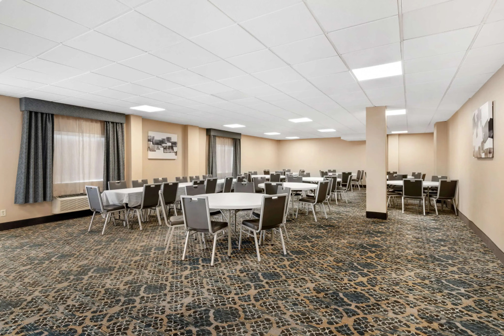 Best Western Plus Landmark Inn