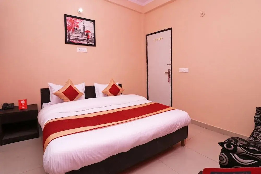 OYO 18625 Prem Hotel