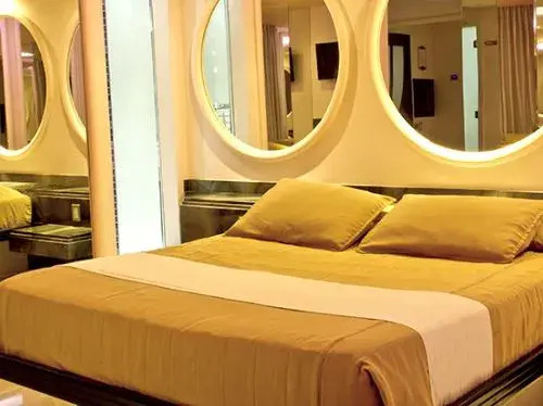 California Suites