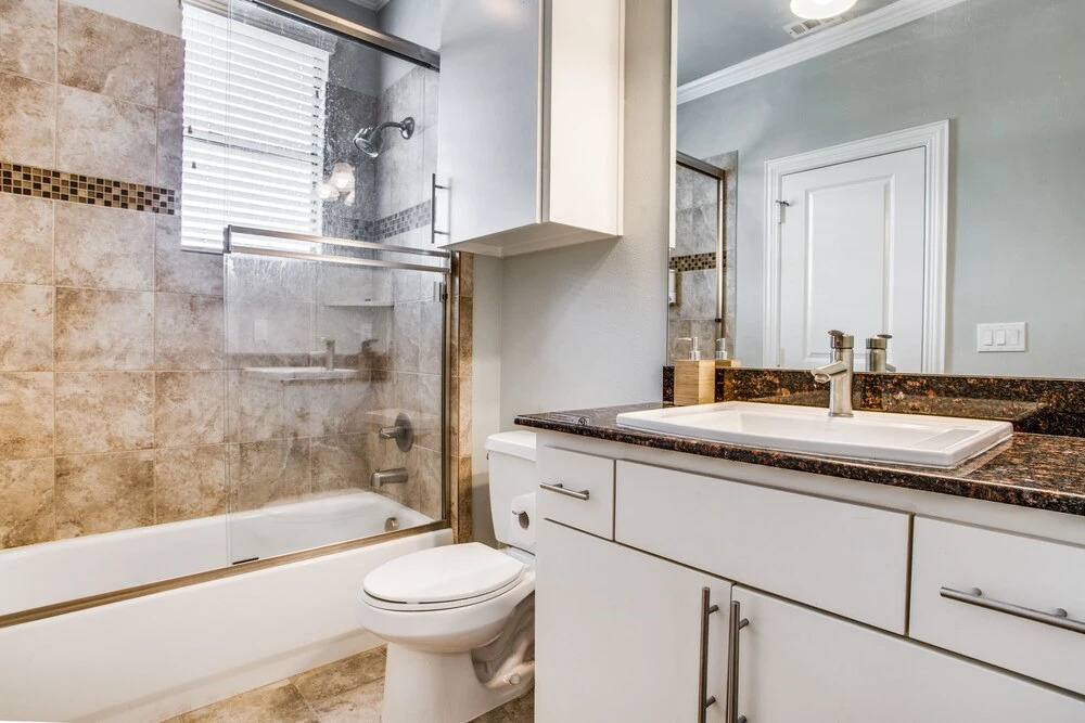 Stylish Three-story Oak Lawn House