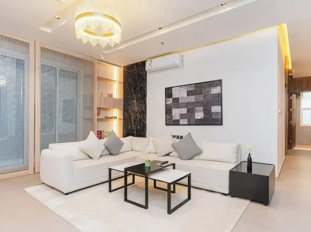 Luxurious 2-br Flat With Relaxation Space lll