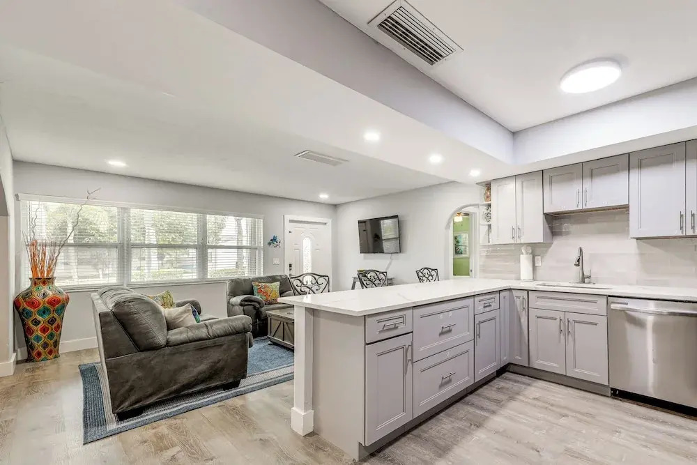 1 Mi to Beach: Sunny Lantana Cottage w/ Pool!
