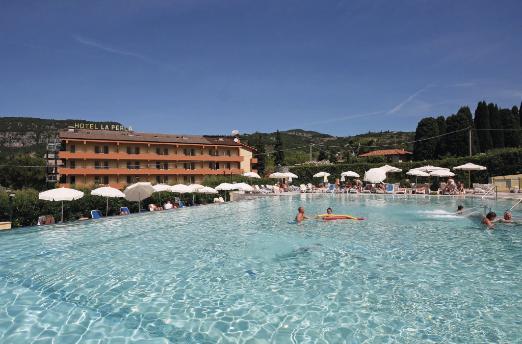 Hotel La Perla - Bike Hotel