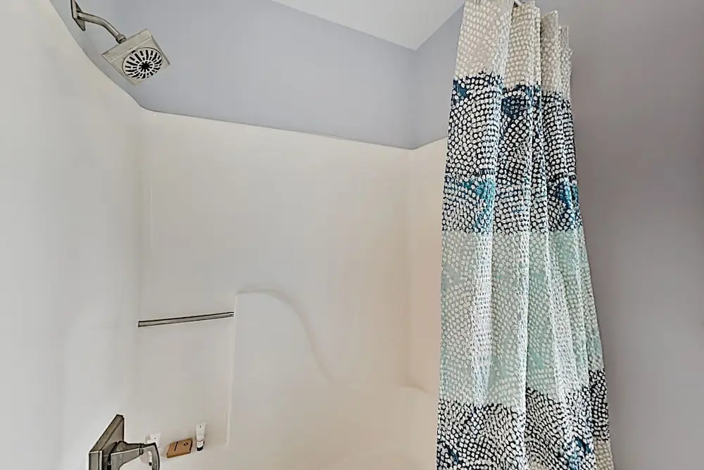 Stylish W/ Patio, Walk To Vanderbilt 2 Bedroom Condo