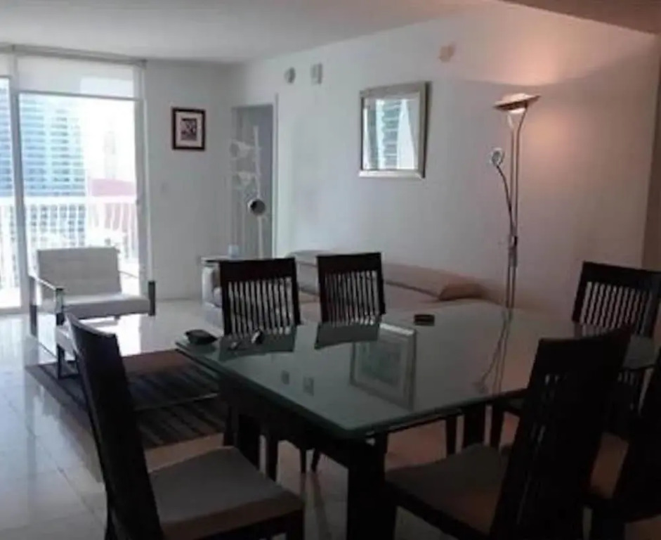 Beautiful Miami 1200 Brickell 2 Bedroom 2 Bathroom Apartment in the Sky Sleeps 4
