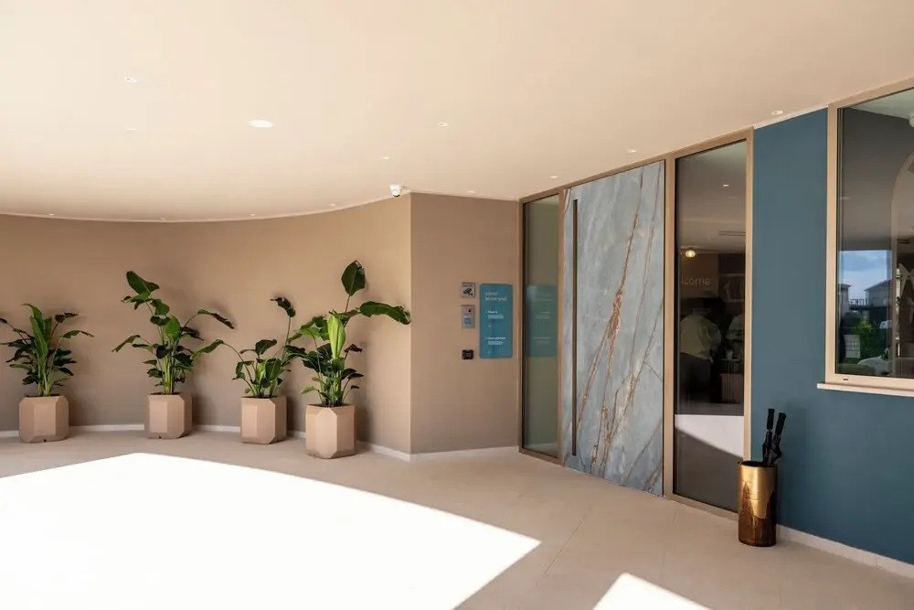 Visionair Suites & SPA-Room Only e Honesty Bar