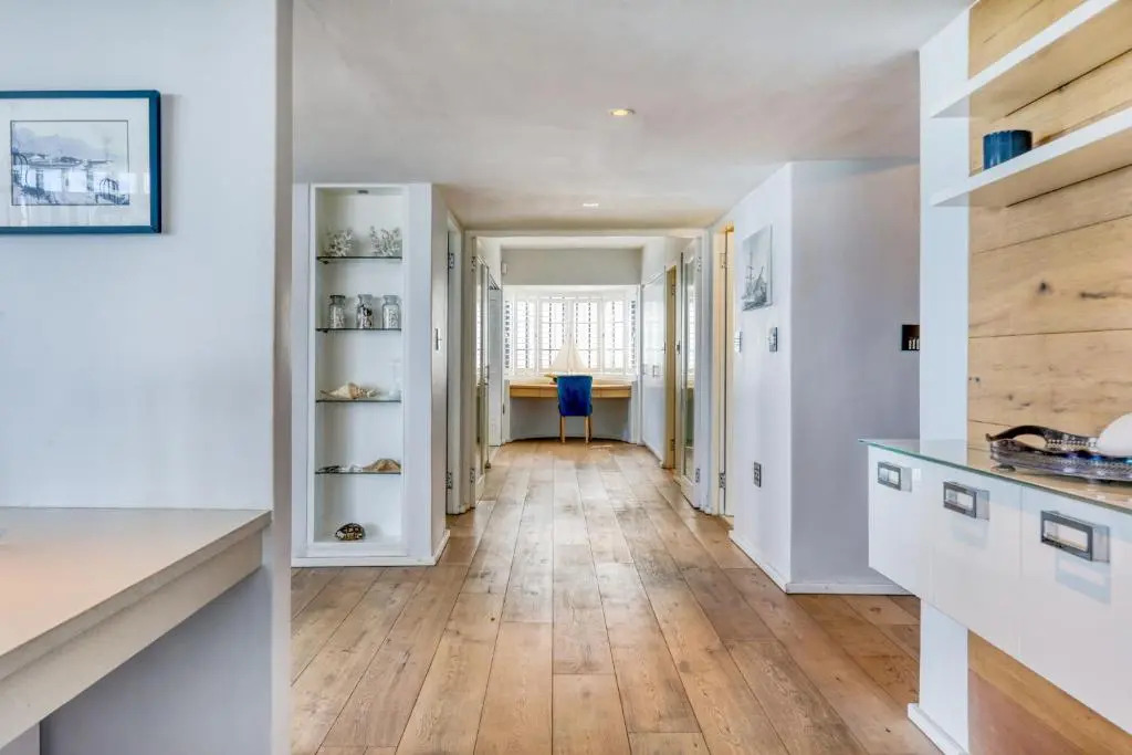 White Cliffs Penthouse