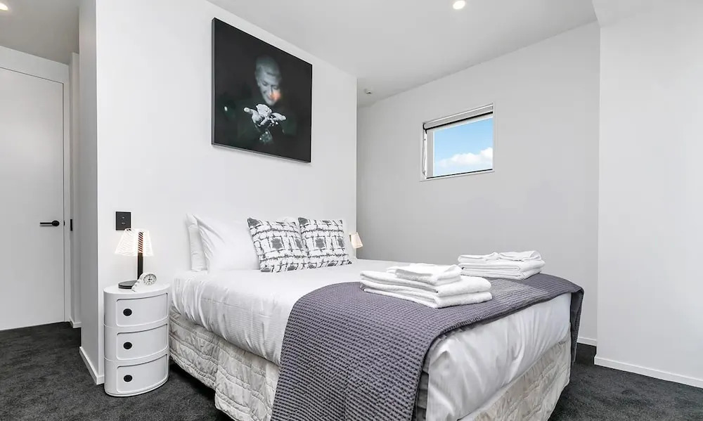 QV Modern New Apt near Viaduct with WiFi - 931