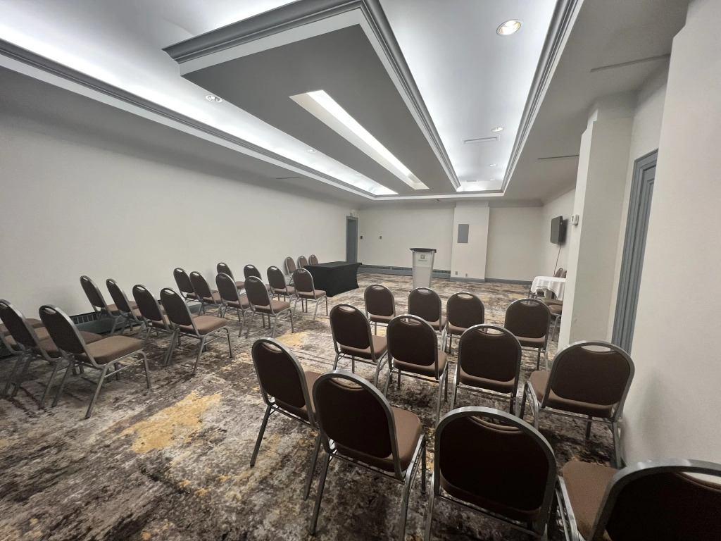 Holiday Inn Toronto Airport East by IHG