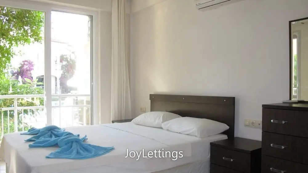 Villa NP17 by JoyLettings