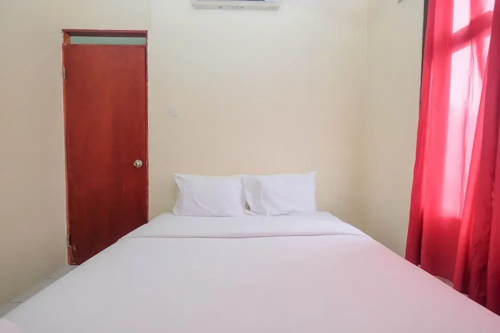 Nice and Comfy 1BR Apartment at MT Haryono Residence By Travelio