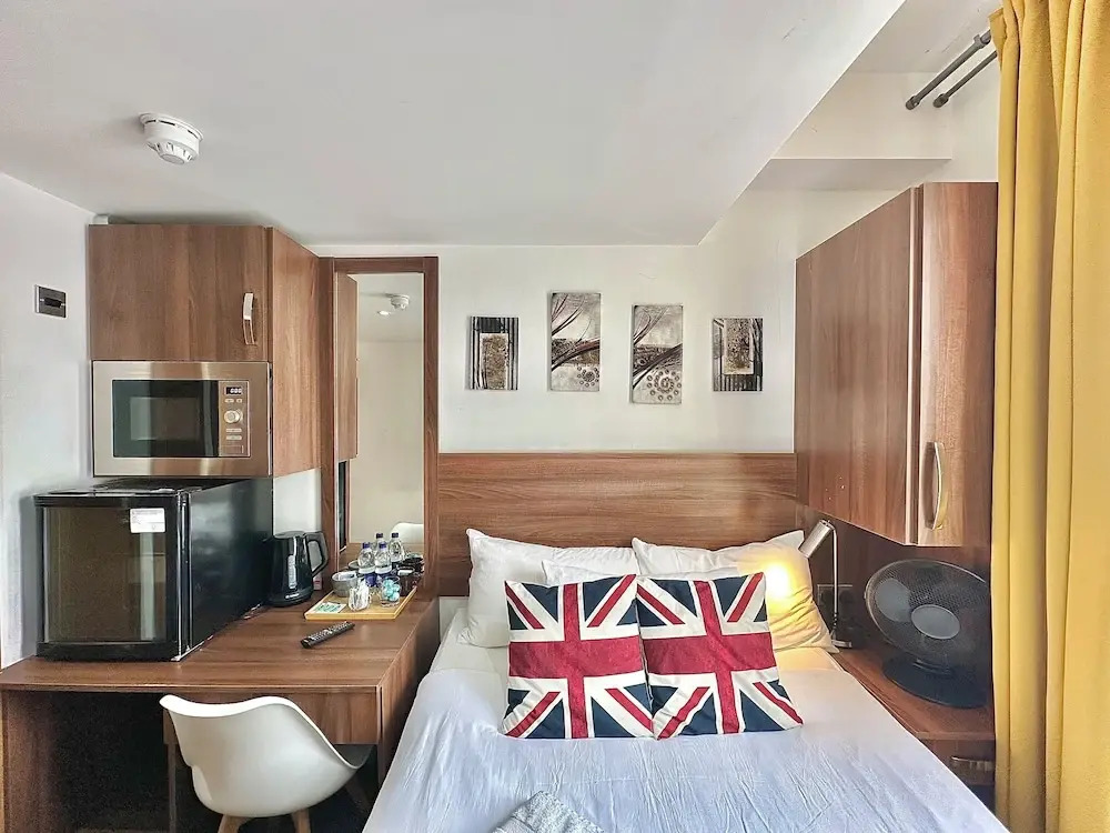 Earls Court 205