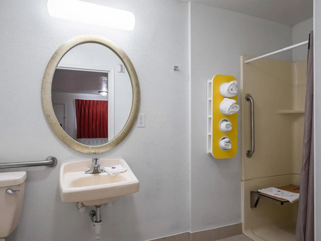 Motel 6-Columbus, OH - OSU
