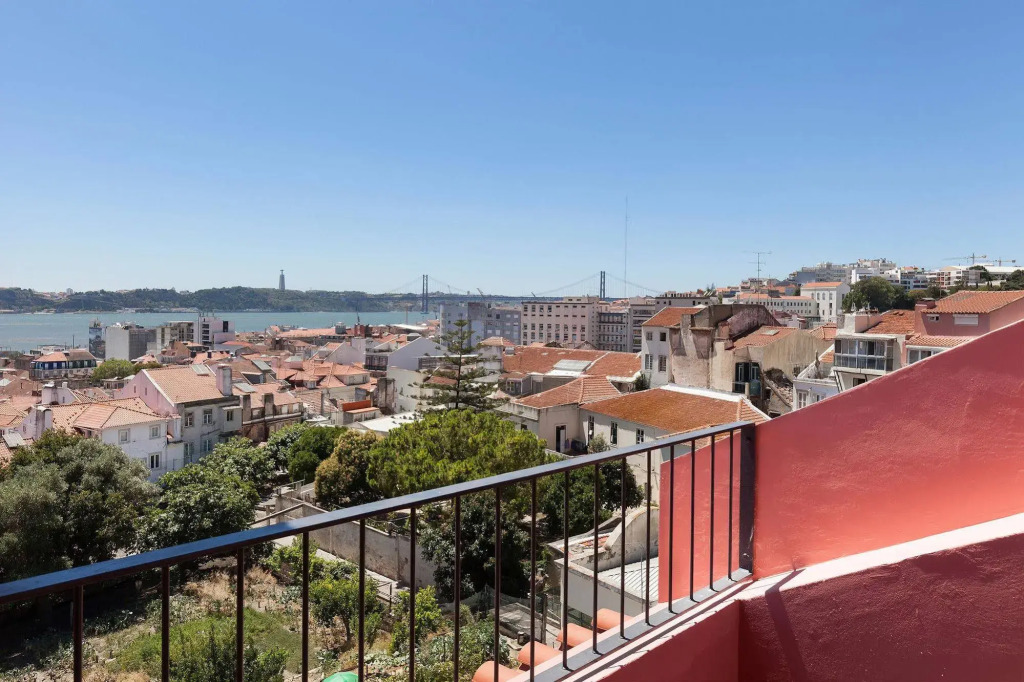 Hello Lisbon São Bento Valley Boutique Apartments