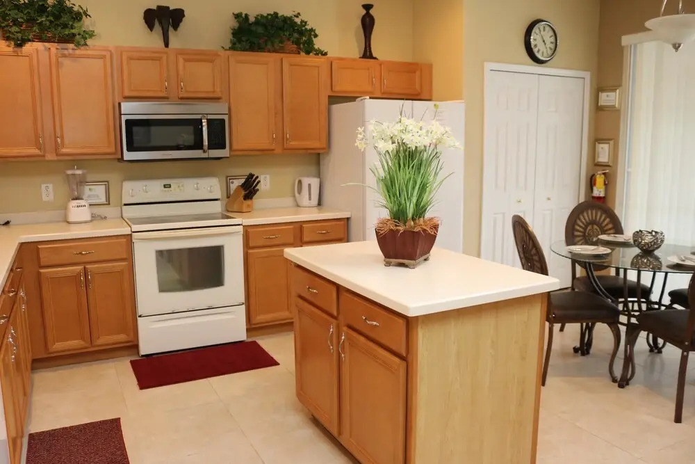 Daniel's Solana House 6 Bedroom Home by Redawning