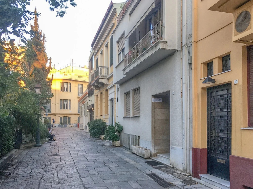 Sunny Luxurious 2Br 2Ba Apt In Athens