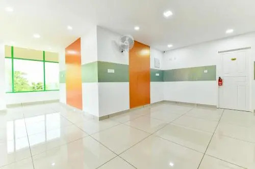 OYO 23211 Green Line Residency